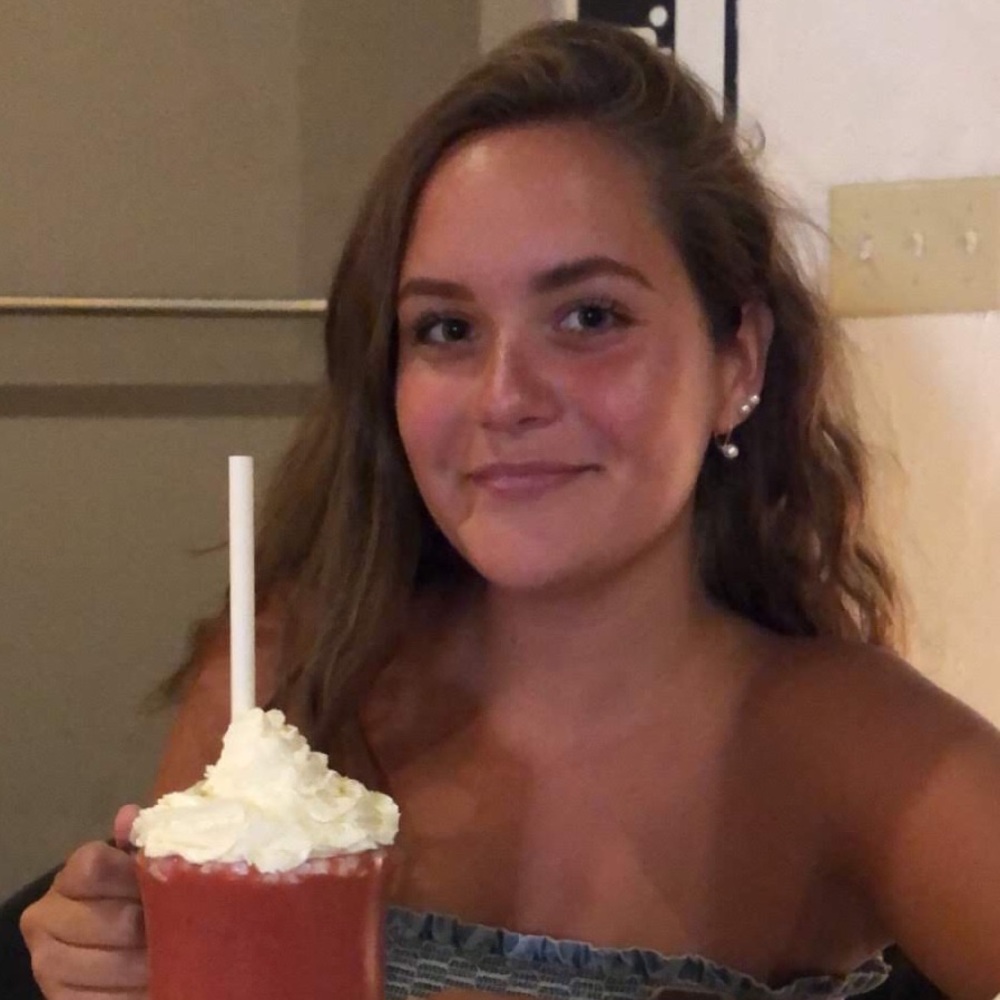 Meet your Posher, Makayla